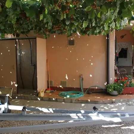 With A Parking Space Basanija, Umag - 7334 * Bašanija