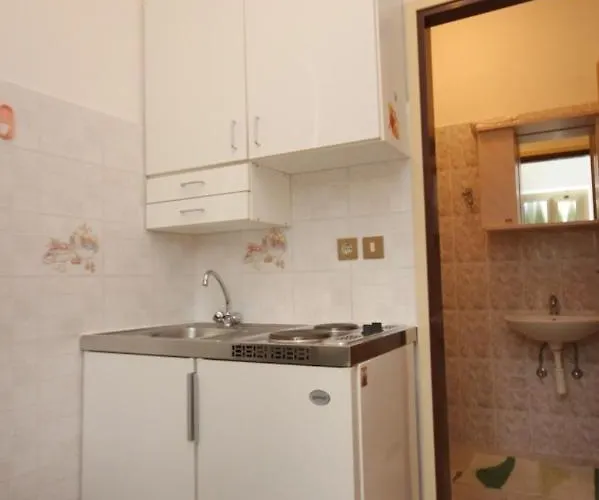 With A Parking Space Basanija, Umag - 7334 Apartman *