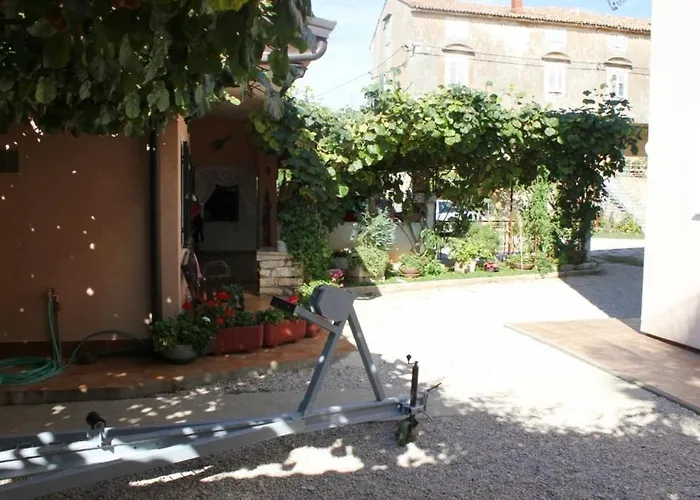With A Parking Space Basanija, Umag - 7334 Apartman Bašanija