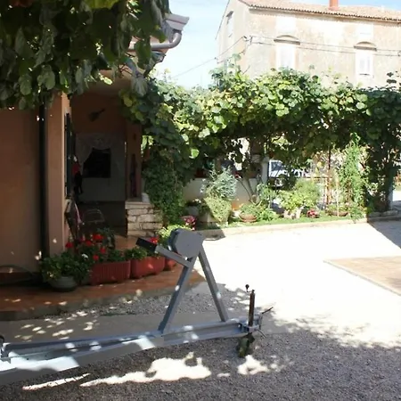 With A Parking Space Basanija, Umag - 7334 Appartement Bašanija